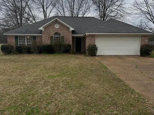 643 Southern Oaks Dr, Florence, MS 39073