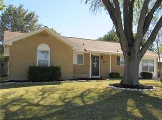 1745 Lullwood Ln, Seguin, TX 78155