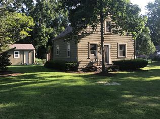 686 Troywood Dr, Troy, MI 48083