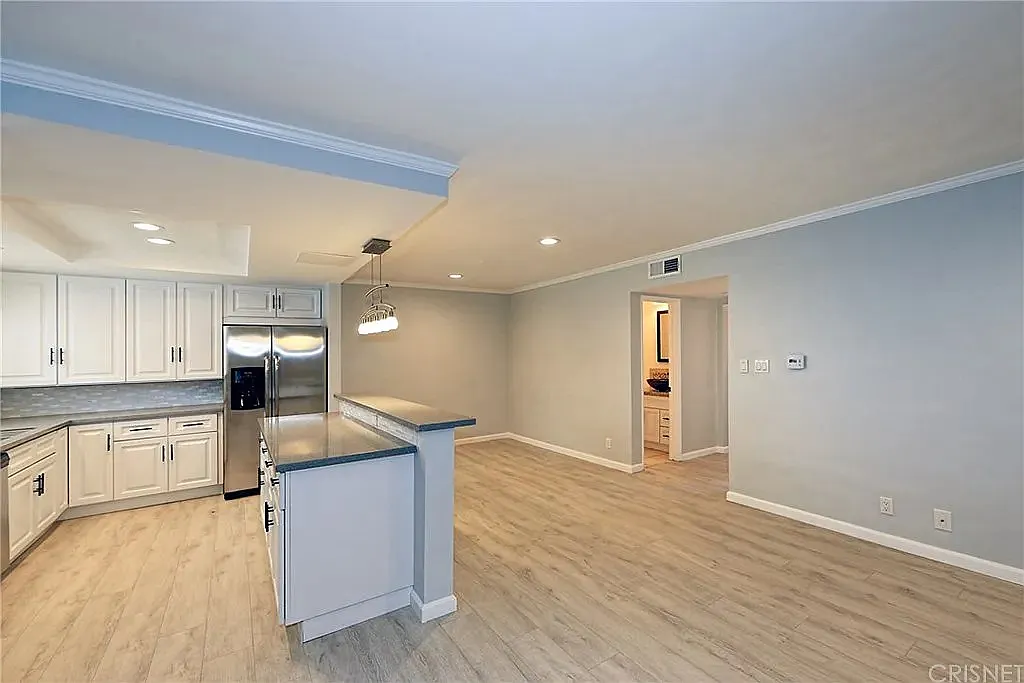 2 bed, 1144 sqft, $3,199 — Photo 1