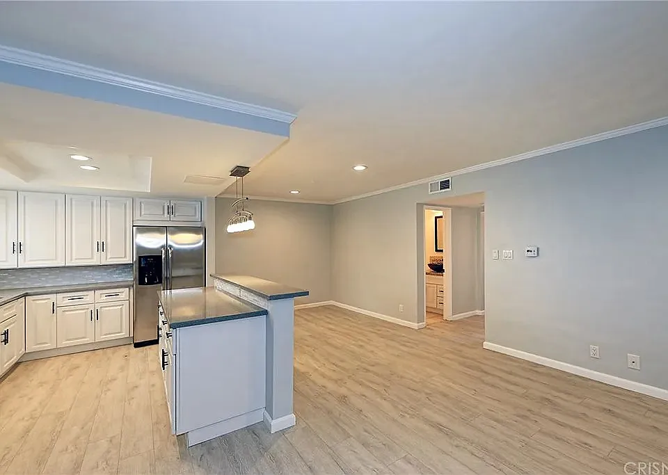 4950 Louise Ave #309