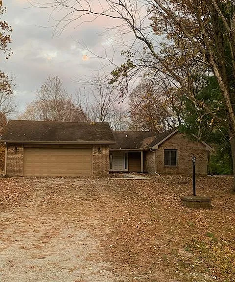 904 N Brookside Ln — Photo 1