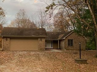 904 N Brookside Ln, Mahomet, IL 61853