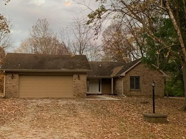 904 N Brookside Ln, Mahomet, IL 61853