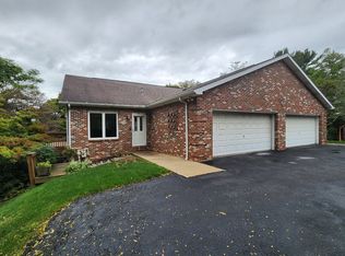 216 Greenview Ct, Indiana, PA 15701