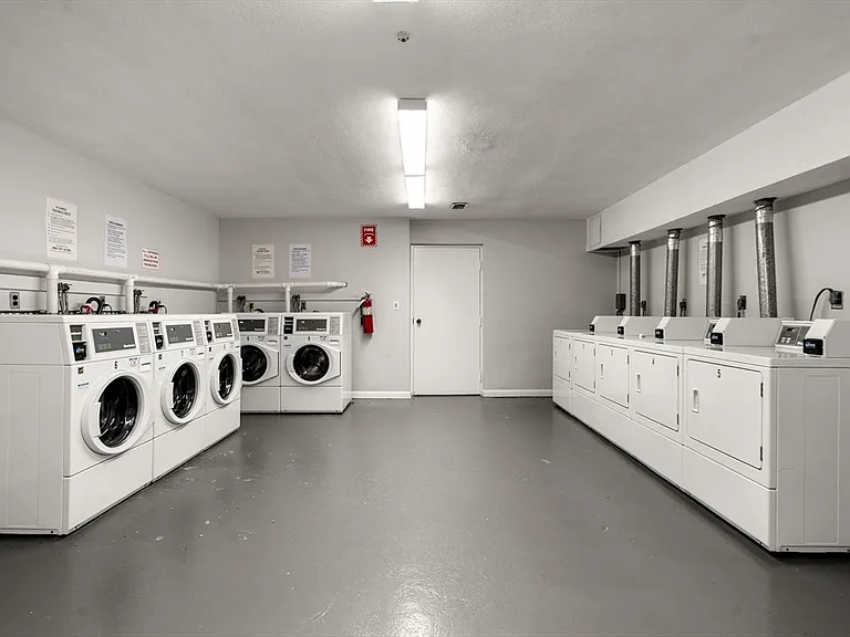 5050 Washington St #216 — Photo 14