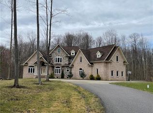 18780 Geauga Lake Rd, Chagrin Falls, OH 44023