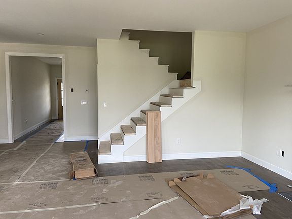 5th image of 5911 Covent Ln