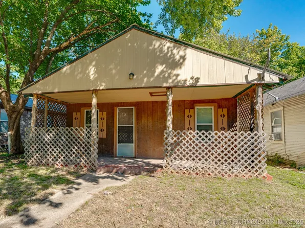928 W 12th St, Ada, OK 74820