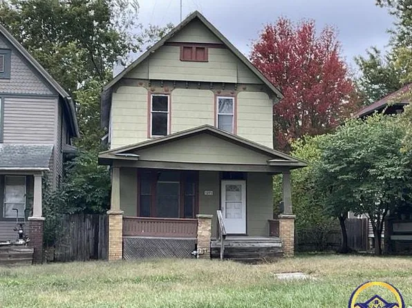 1271 SW Tyler St, Topeka, KS 66612