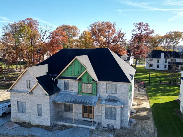 9637 Dunegrass Way St, Saint John, IN 46373