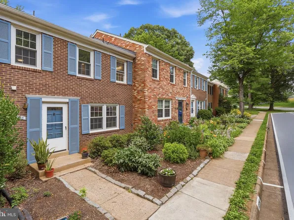 8398 Uxbridge Ct, Springfield, VA 22151