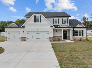 332 Zeppelin Ln, Raeford, NC 28376