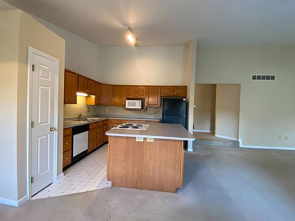 4th image of 3141 Cottontail Ln