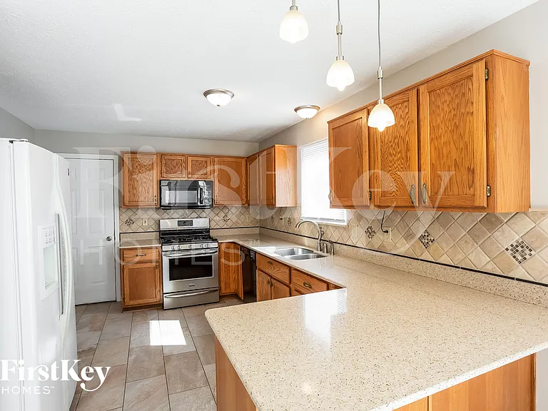 2204 Valley Creek West Ln — Photo 7