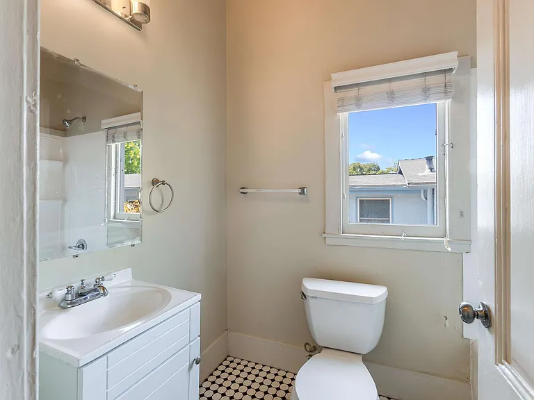 1518_A_Prince_Street Berkeley California 16_06192021