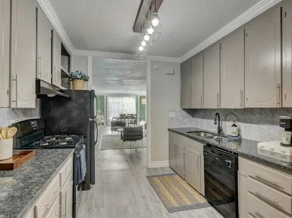 Brisa Galeria Apartments, 5331 Beverly Hill St #2341, Houston, TX 77056