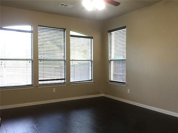 5th image of 5569 Emerson Ct