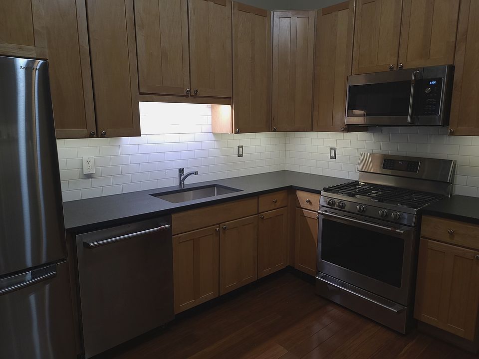1st image of 2092 N Milwaukee Ave Unit 2R