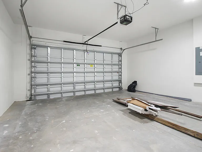 1143 SW Estaugh Ave — Photo 35