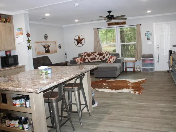 202 Bw Ln, Lufkin, TX 75904