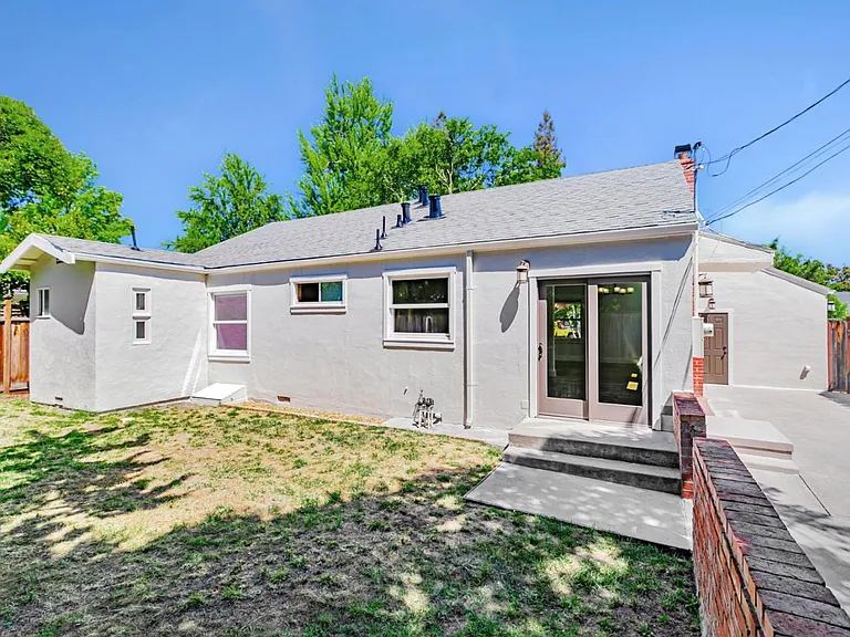 2276 Newhall St — Photo 10
