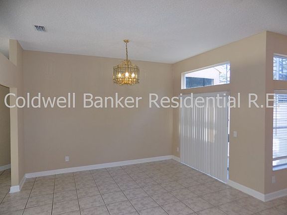 3rd image of 284 Churchill Dr