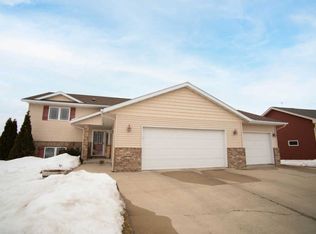 2441 Timberwood Ln NE, Owatonna, MN 55060