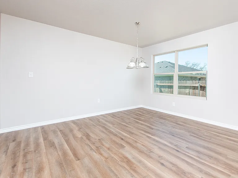 2542 Leroy Ln #B — Photo 3