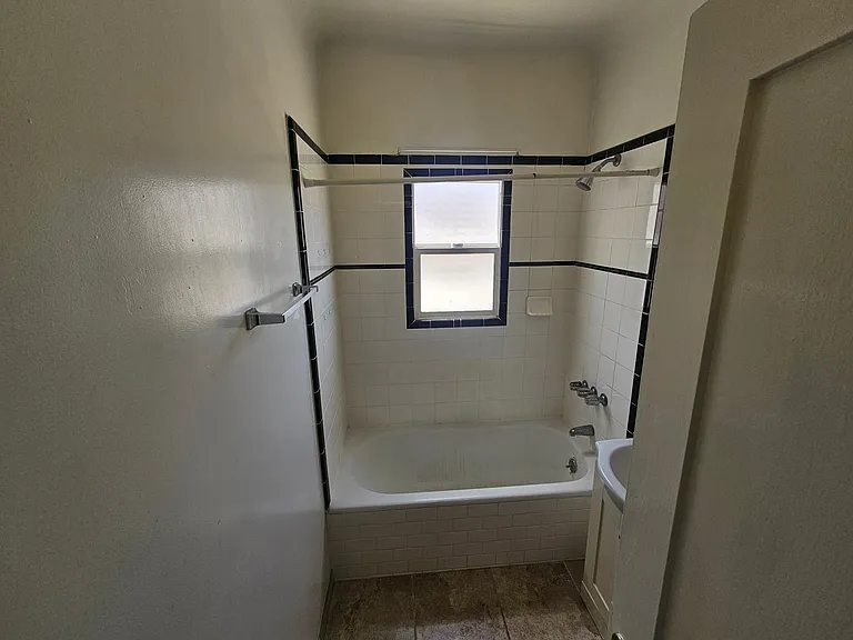 251 Cherry Ave #7 — Photo 5