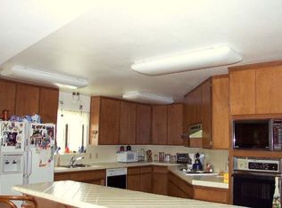 357 White Oak Dr, Cave Junction, OR