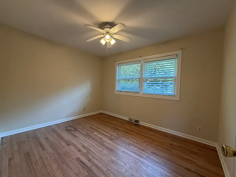 1 Murray Hill Dr — Photo 11