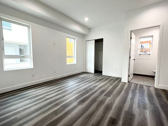 5th image of 1139 N Bronson Ave #1137-1/2