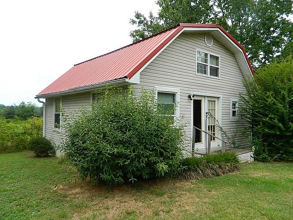 3rd image of 50 Sansone Ln
