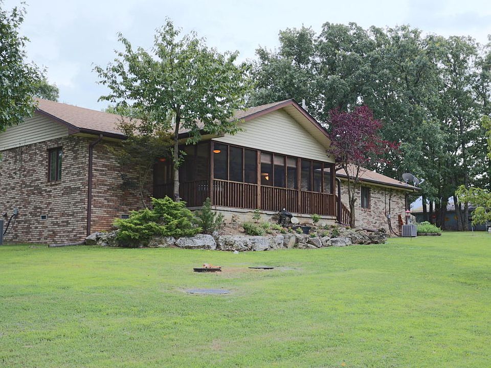 1st image of 127 Bluebird Hill Ln