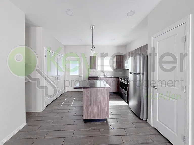 1609 W Cortlandt St #3 — Photo 8