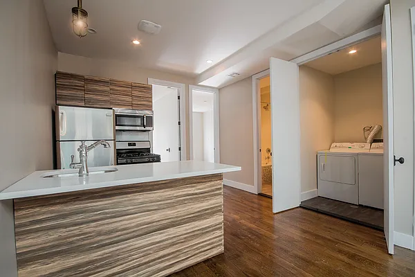 Rented by Nooklyn NYC LLC | media 43