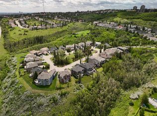 70 SE Patterson Close SW, Calgary, AB T3H 3K2