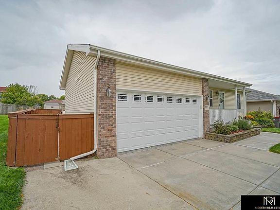 3rd image of 2021 Breckenridge Dr