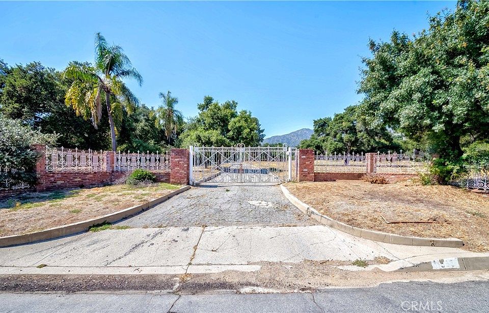 1st image of 1533 Royal Oaks Dr #30