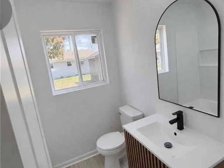 1203 Baskerville Ln — Photo 1