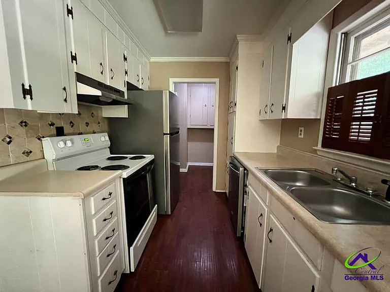 609 Arrowhead Trl — Photo 6