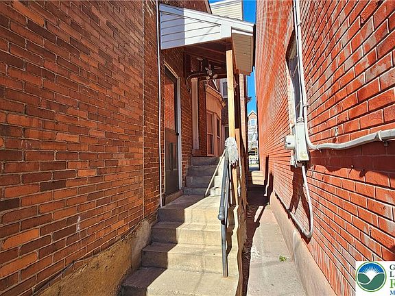 3rd image of 504 W Tilghman St