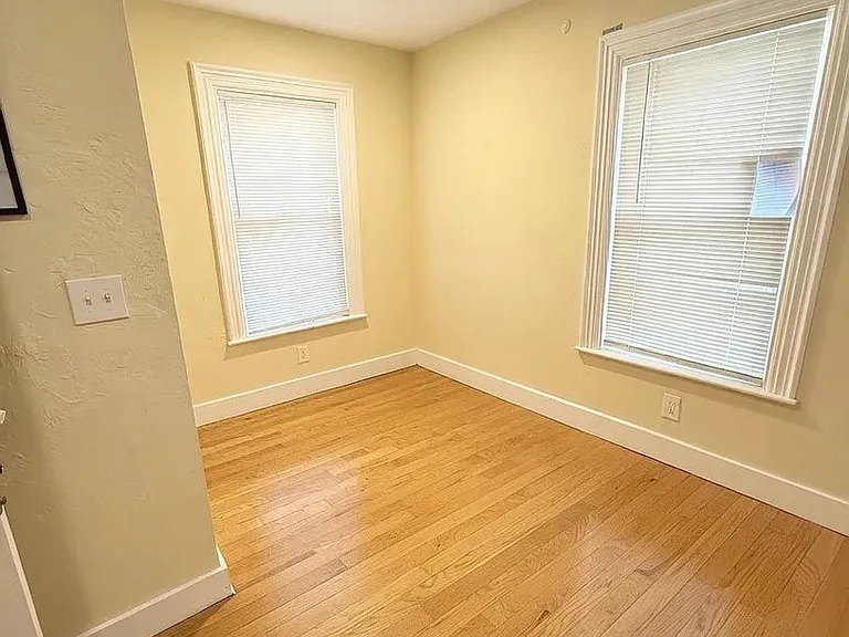 40 Pratt St #3 — Photo 9