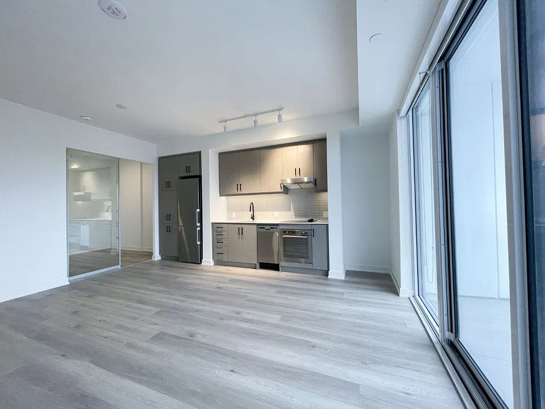 2 bed, 859 sqft, $3,280 — Photo 4