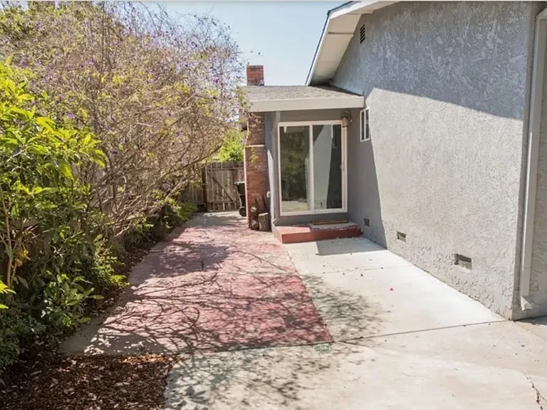 1115 Church St — Photo 10