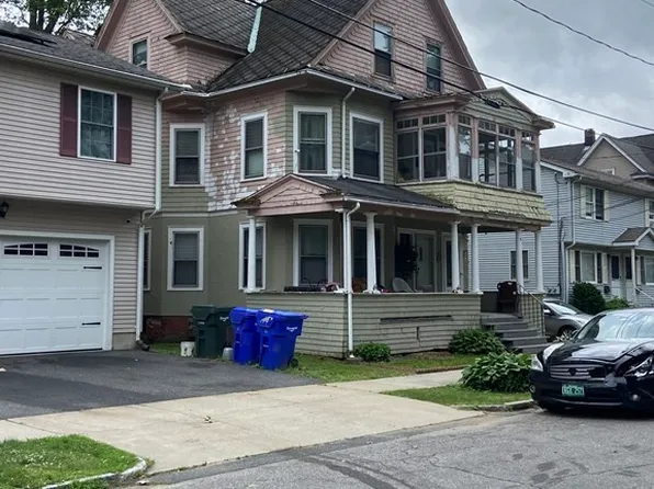 19 Ruskin St, Springfield, MA 01108