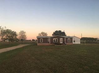38 Sunset Dr, Sumner, TX 75486