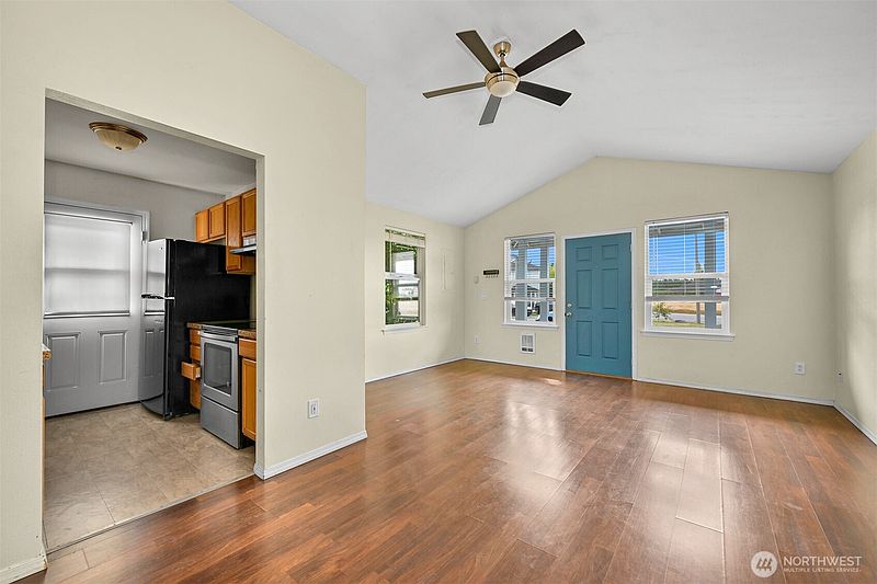 4th image of 1906 N 30th Street