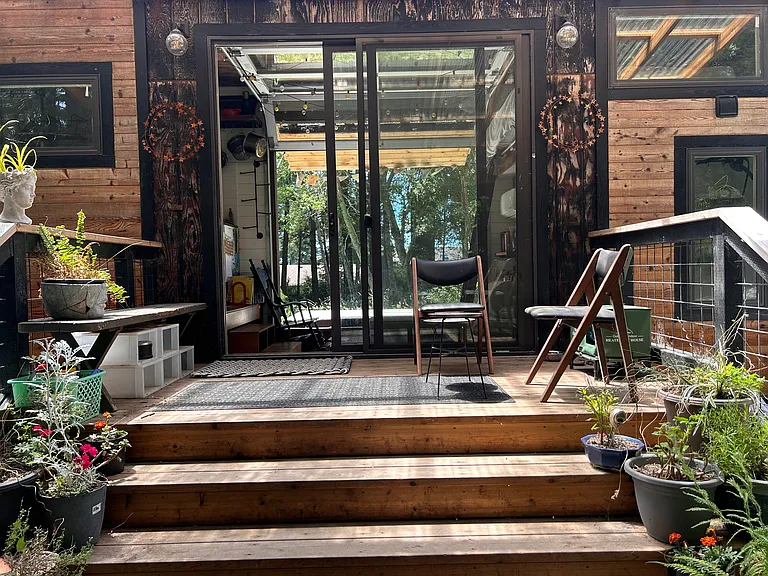 401 Redwood St — Photo 27